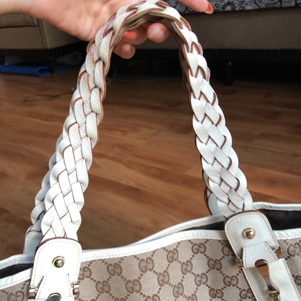 Authentic Gucci Pelham - Picture 9 of 11